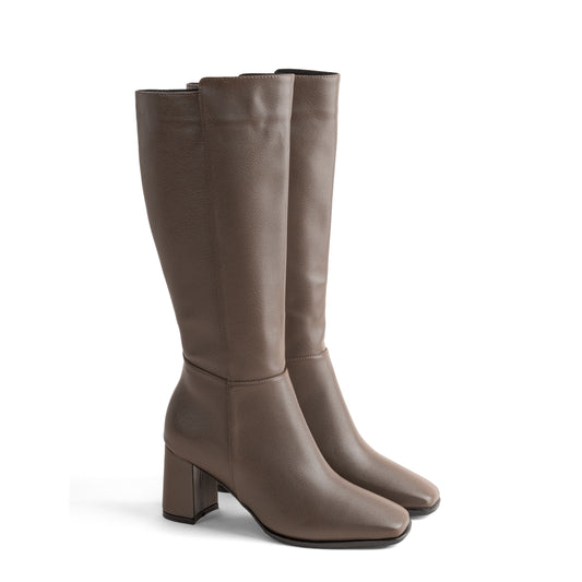 Bota Alta Punta Cuadrada para Mujer – Tara 01 Chocolate