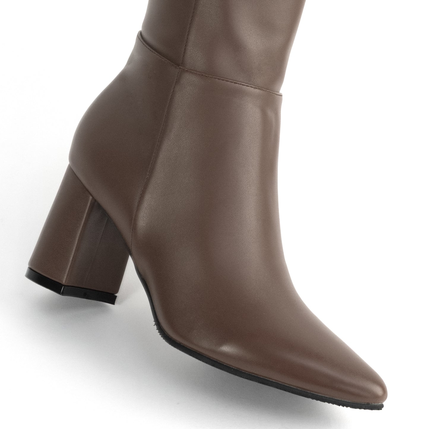 Bota Alta para Mujer – Kiara 05 Chocolate